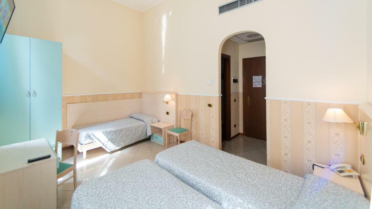 Отель Casa Bacciarini Рим Экстерьер фото