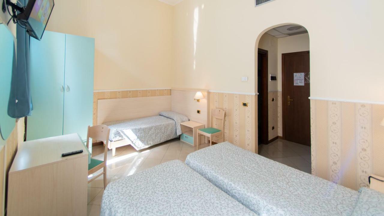 Отель Casa Bacciarini Рим Экстерьер фото