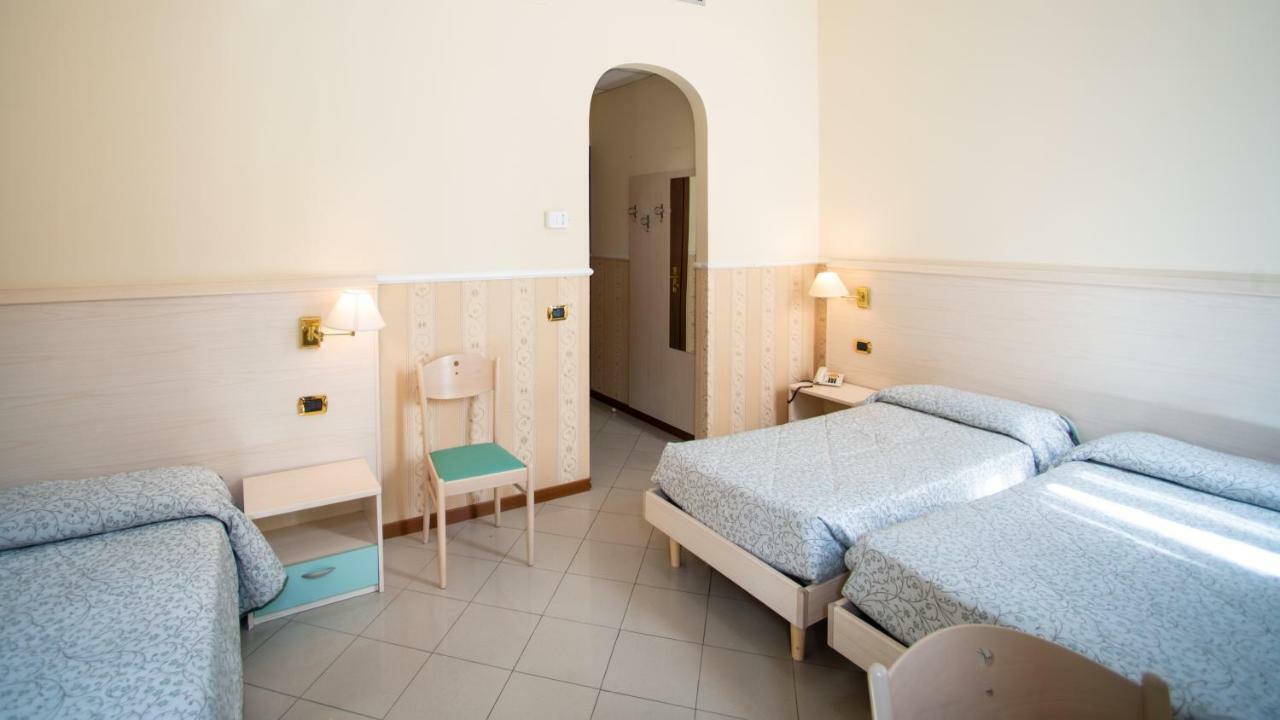 Отель Casa Bacciarini Рим Экстерьер фото